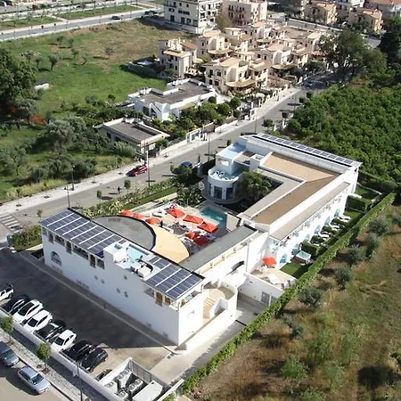 Ganimede Hotel 4*
